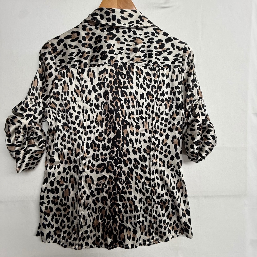 White House Black Market Silk Stretch Leopard Print Blouse Womens 8 Button Front - Picture 2 of 12